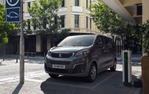 Új Peugeot e-Traveller